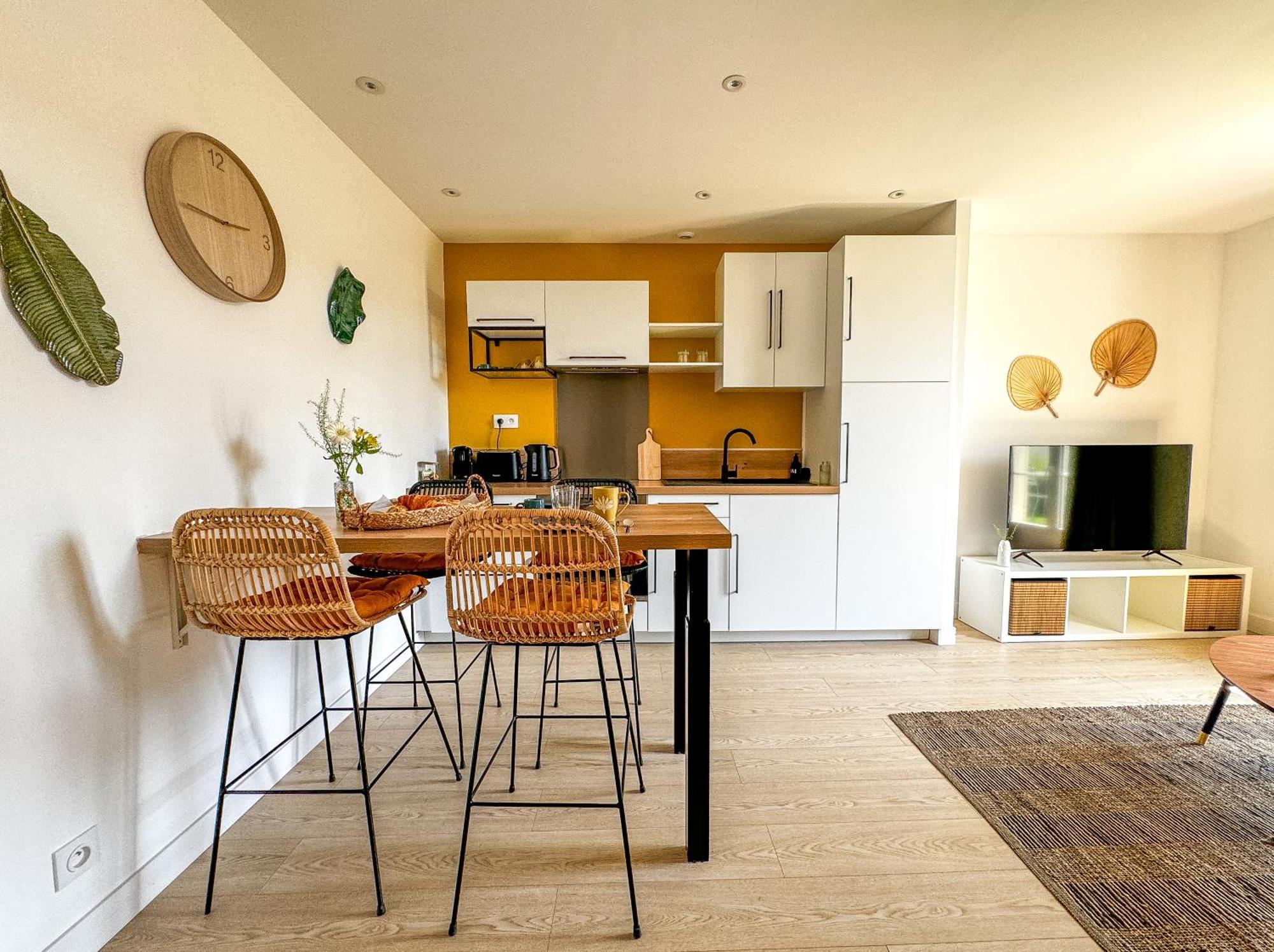 Cozy Niort Apartment ภายนอก รูปภาพ