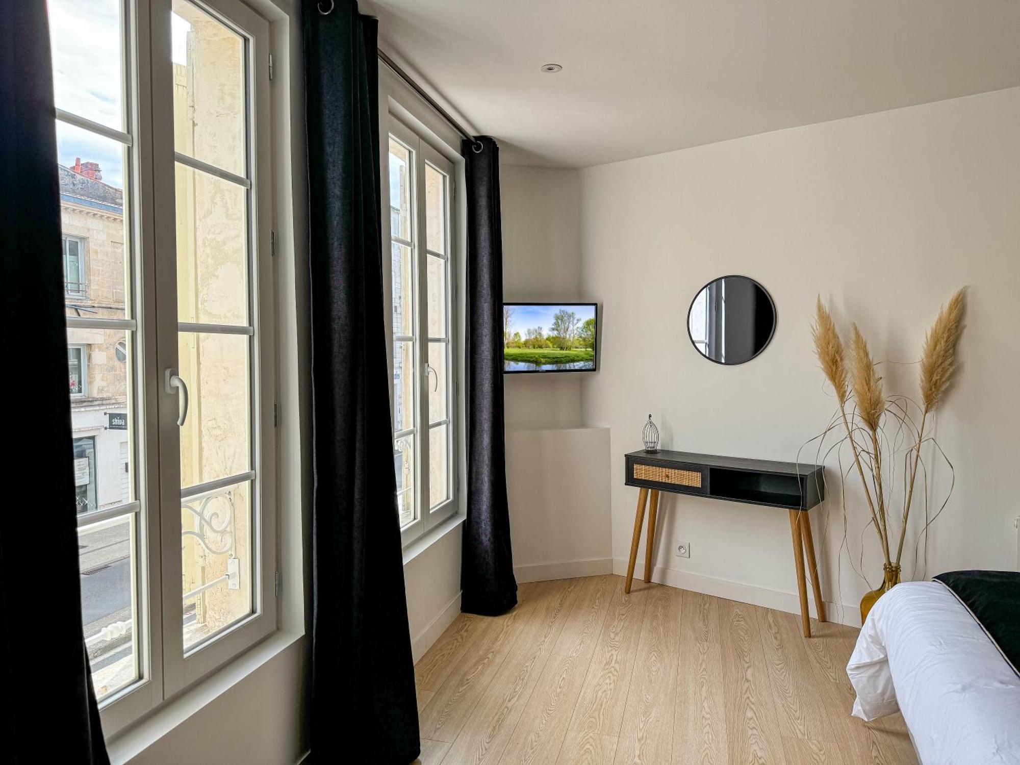 Cozy Niort Apartment ภายนอก รูปภาพ