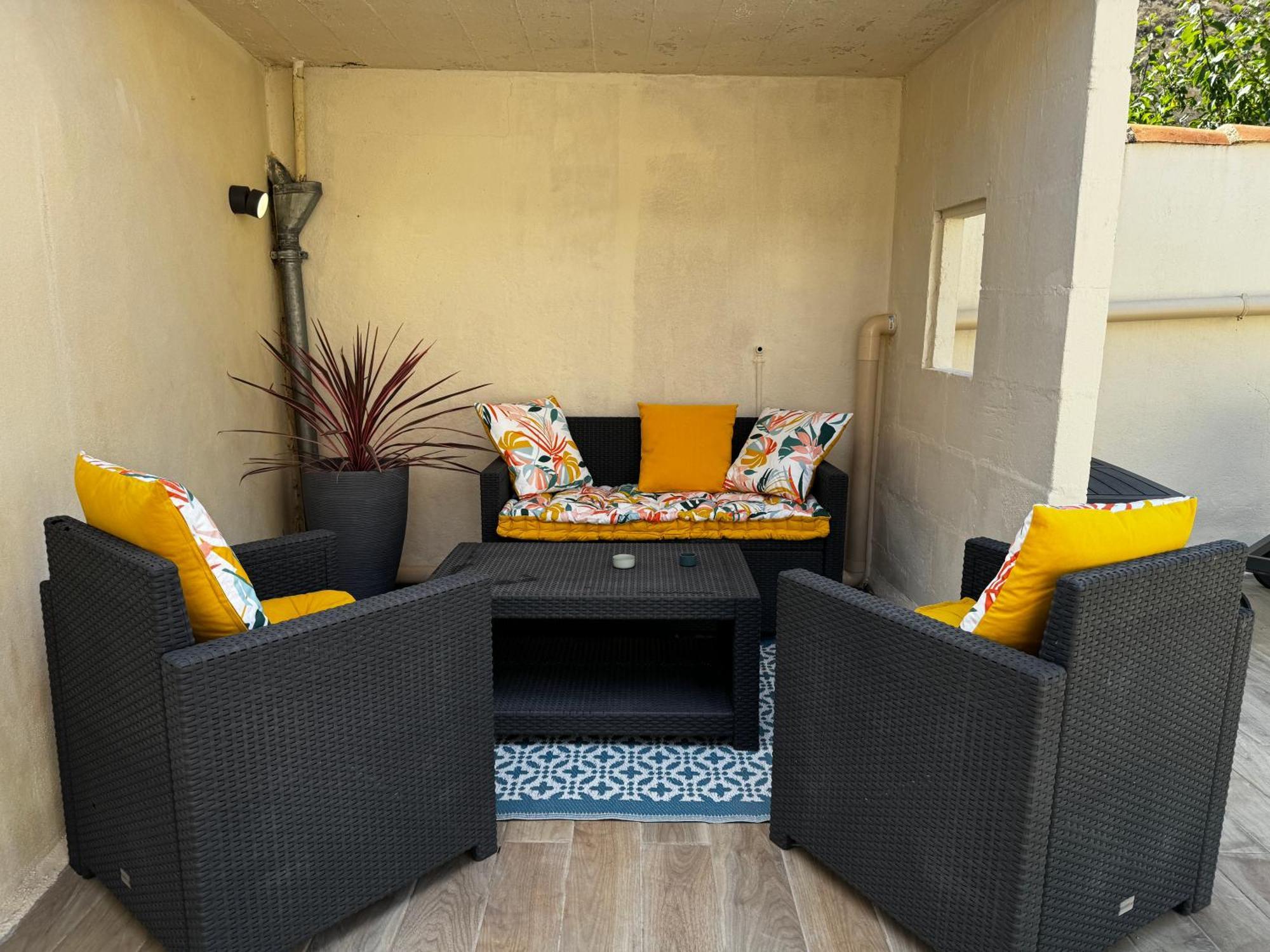 Cozy Niort Apartment ภายนอก รูปภาพ
