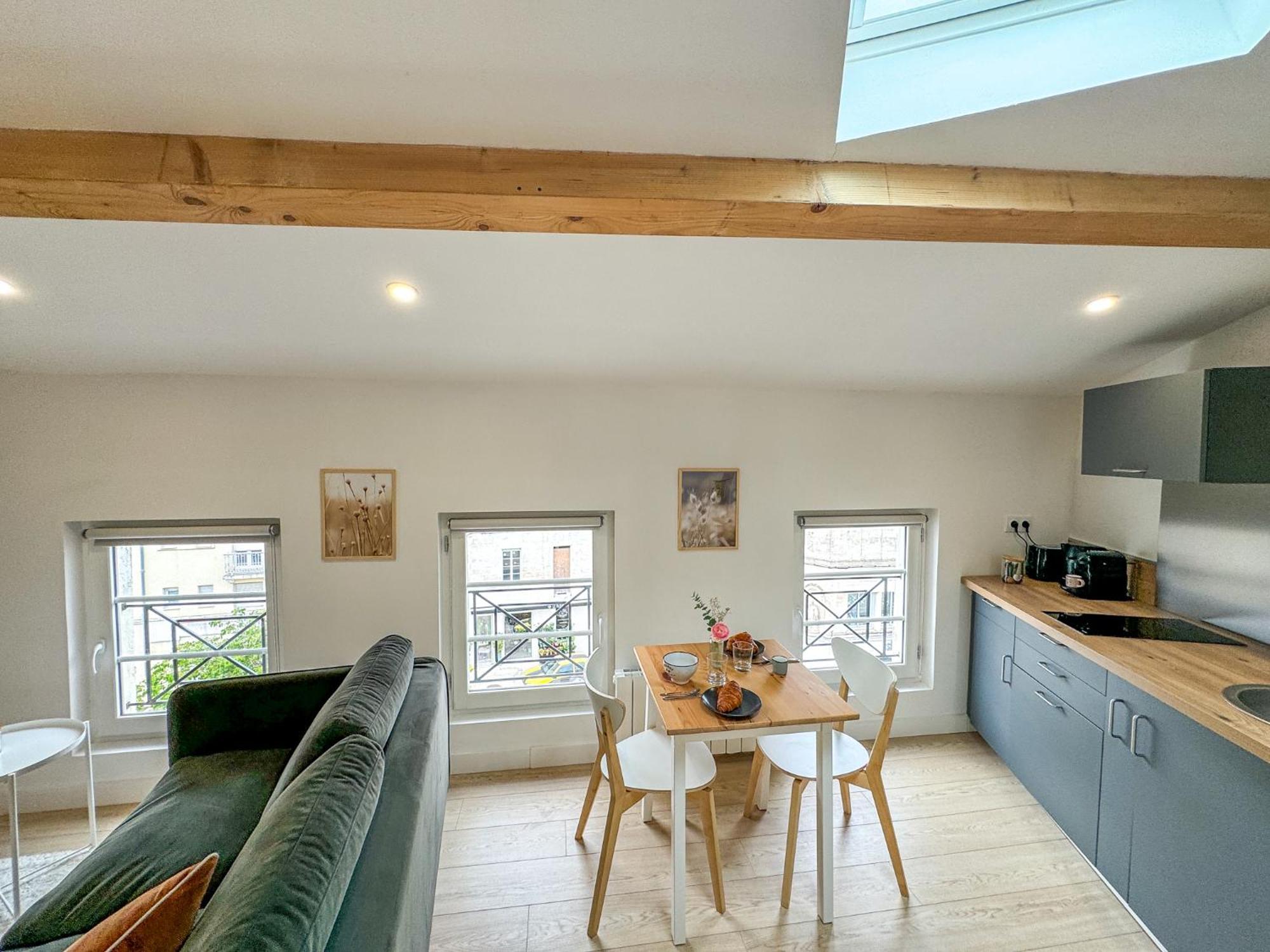 Cozy Niort Apartment ภายนอก รูปภาพ